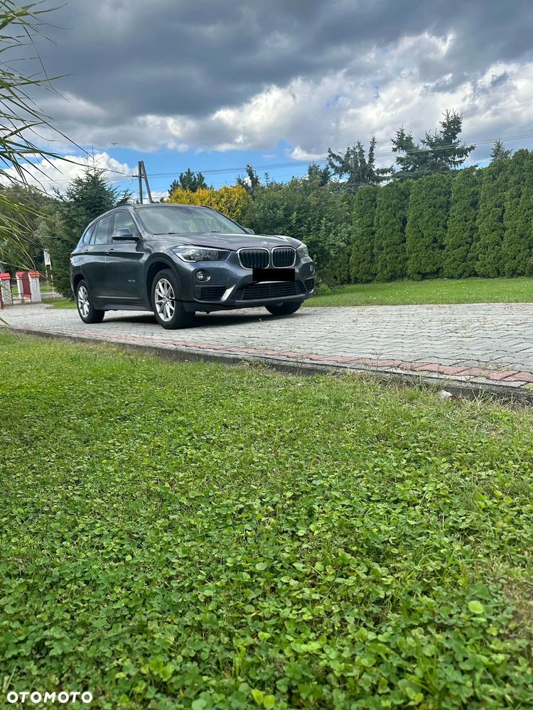 BMW X1 sDrive18d - 11