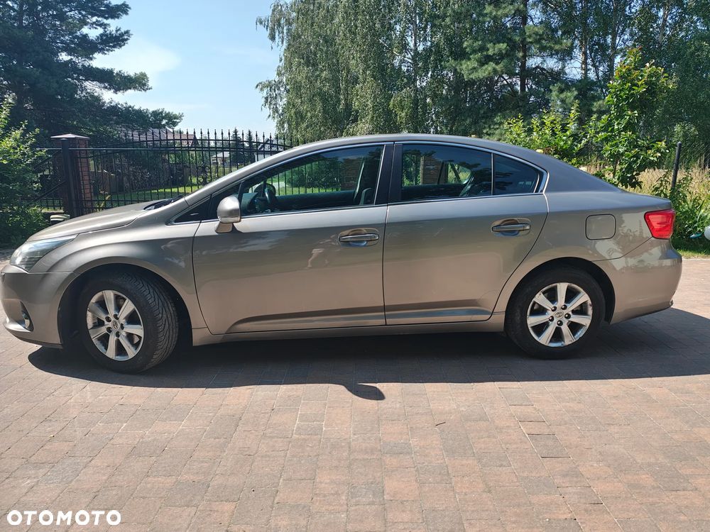 Toyota Avensis 2.0 D-4D Active - 1