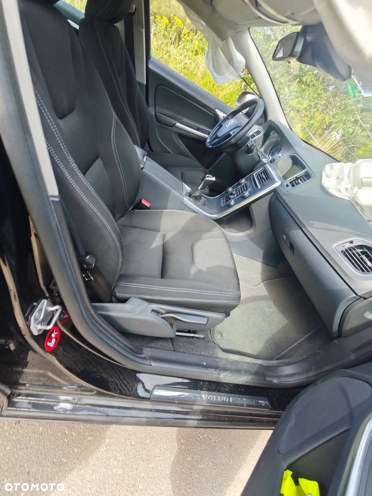 Volvo V60 D3 Drive-E Kinetic - 31