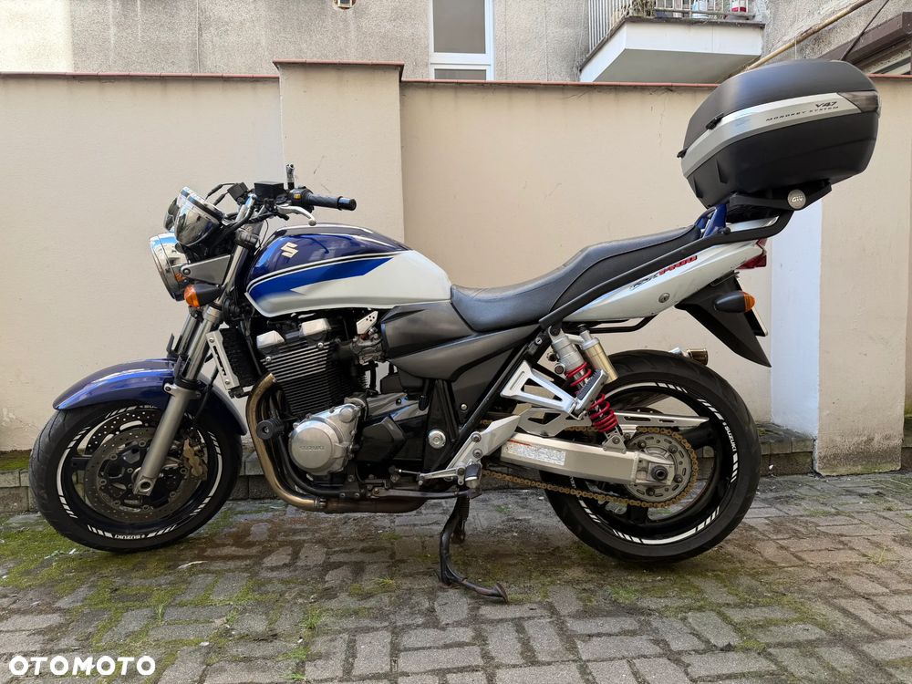 Suzuki GSX - 10