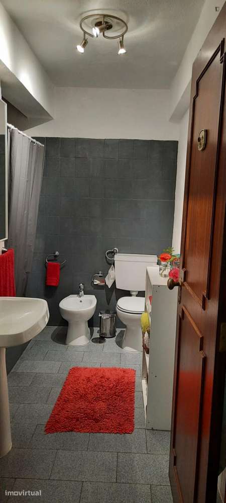 Quarto - localizado em Lisbon - Grande imagem: 2/13