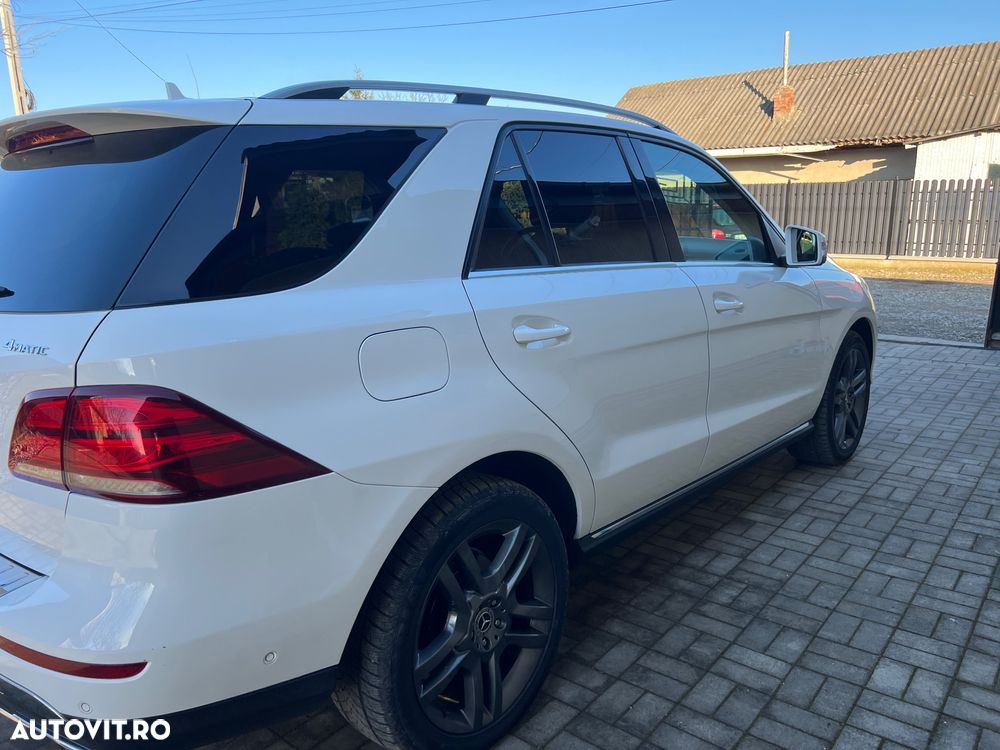 Mercedes-Benz GLE 250 d 4MATIC 9G-TRONIC - 24