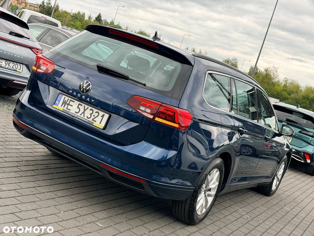 Volkswagen Passat - 8