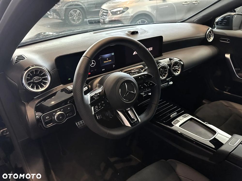 Mercedes-Benz Klasa A AMG 35 4Matic AMG Speedshift DCT 7G - 11