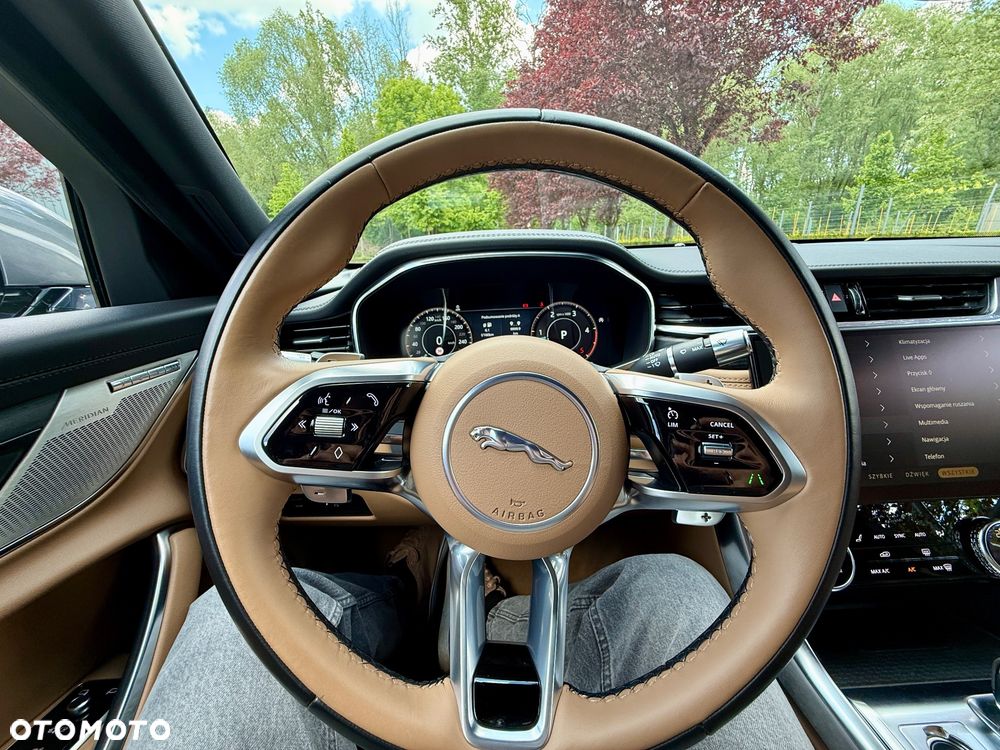 Jaguar XF 2.0 D200 S - 32