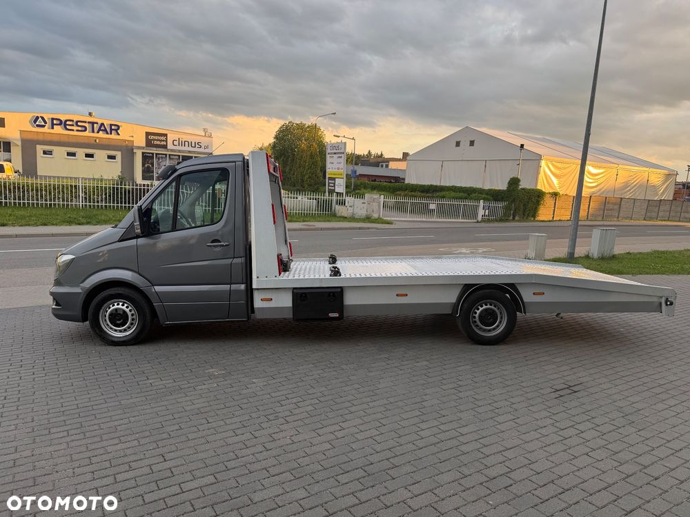 Mercedes-Benz Sprinter - 10