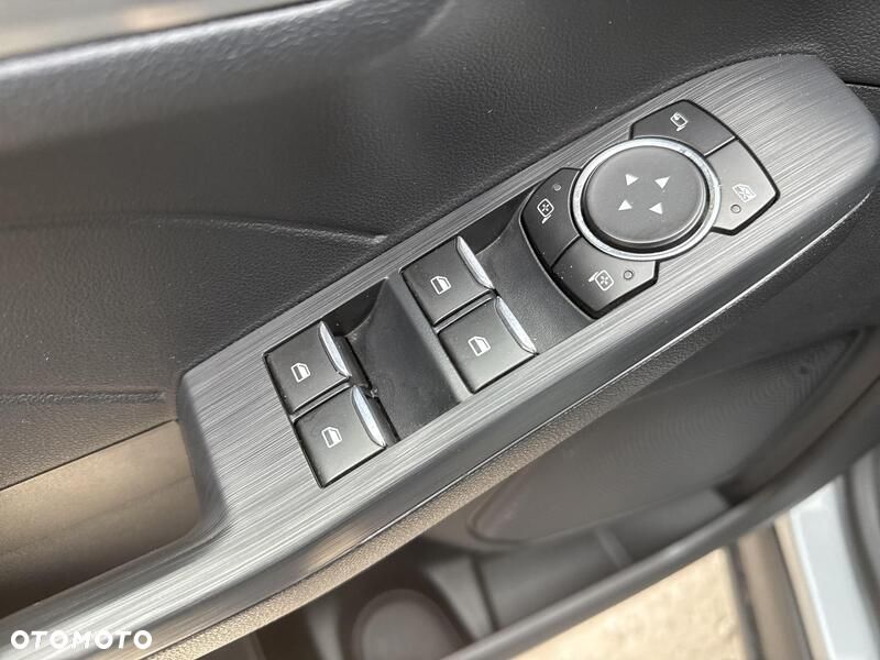 Ford Kuga - 13