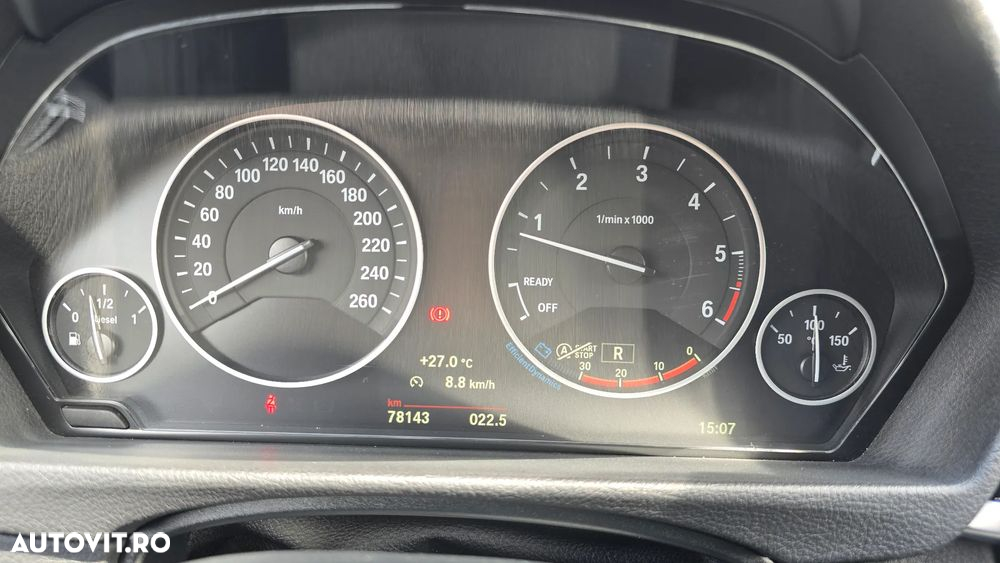 BMW Seria 3 320d Aut. Sport Line - 29