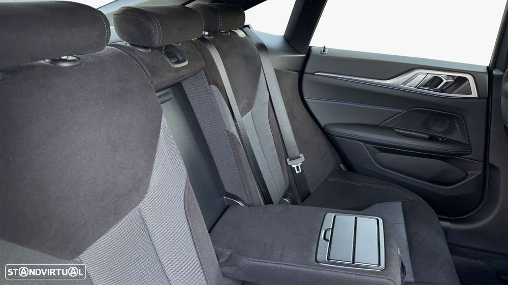 BMW i4 eDrive40 - 12