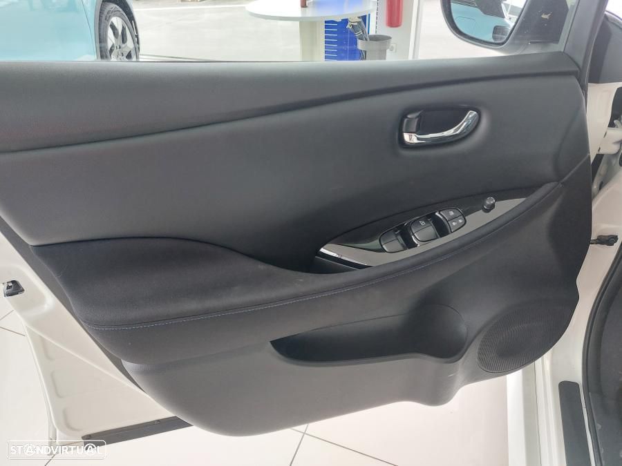 Nissan Leaf N-Connecta - 12