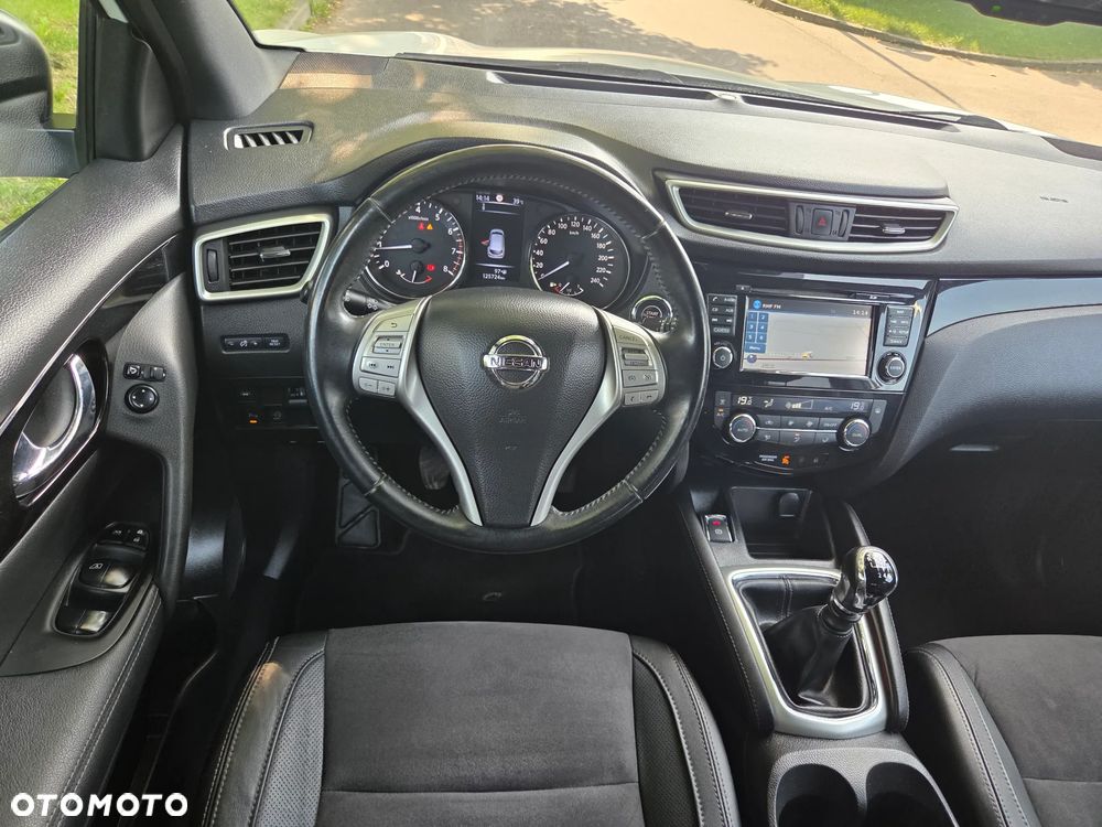 Nissan Qashqai 1.2 DIG-T Tekna EU6 - 7