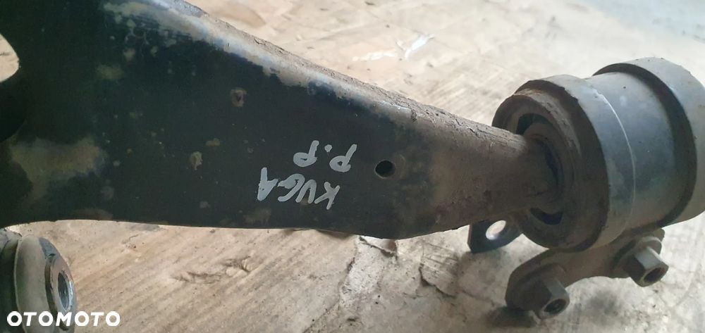 Wahacz prawy przód przedni Ford Kuga MK1 - 6