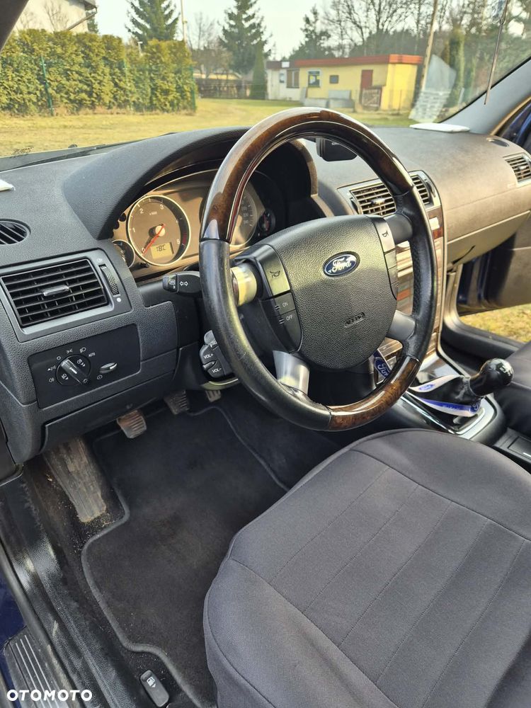 Ford Mondeo 2.0 TDCI Ghia - 5
