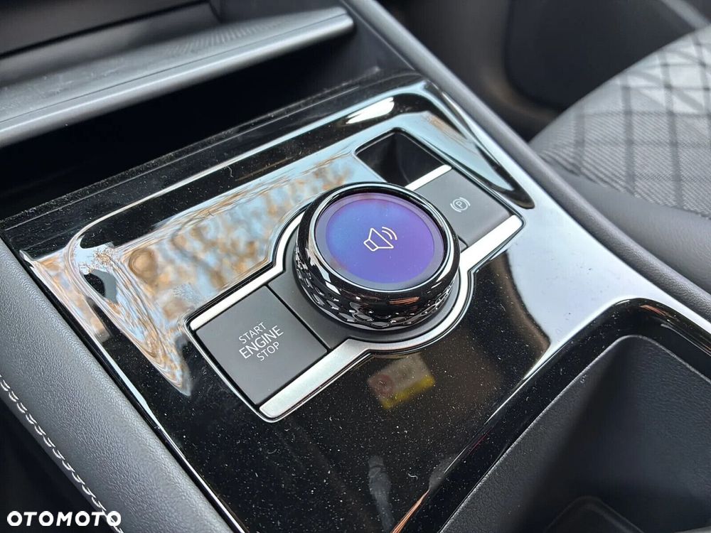 Volkswagen Tiguan - 26
