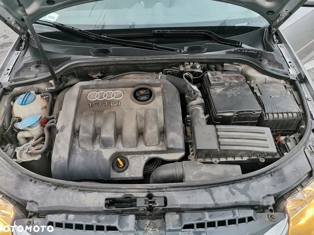 Audi A3 Sportback 1.9 TDI Attraction - 14