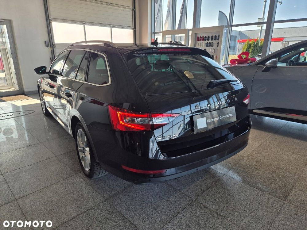 Skoda Superb 2.0 TDI SCR Ambition DSG - 8