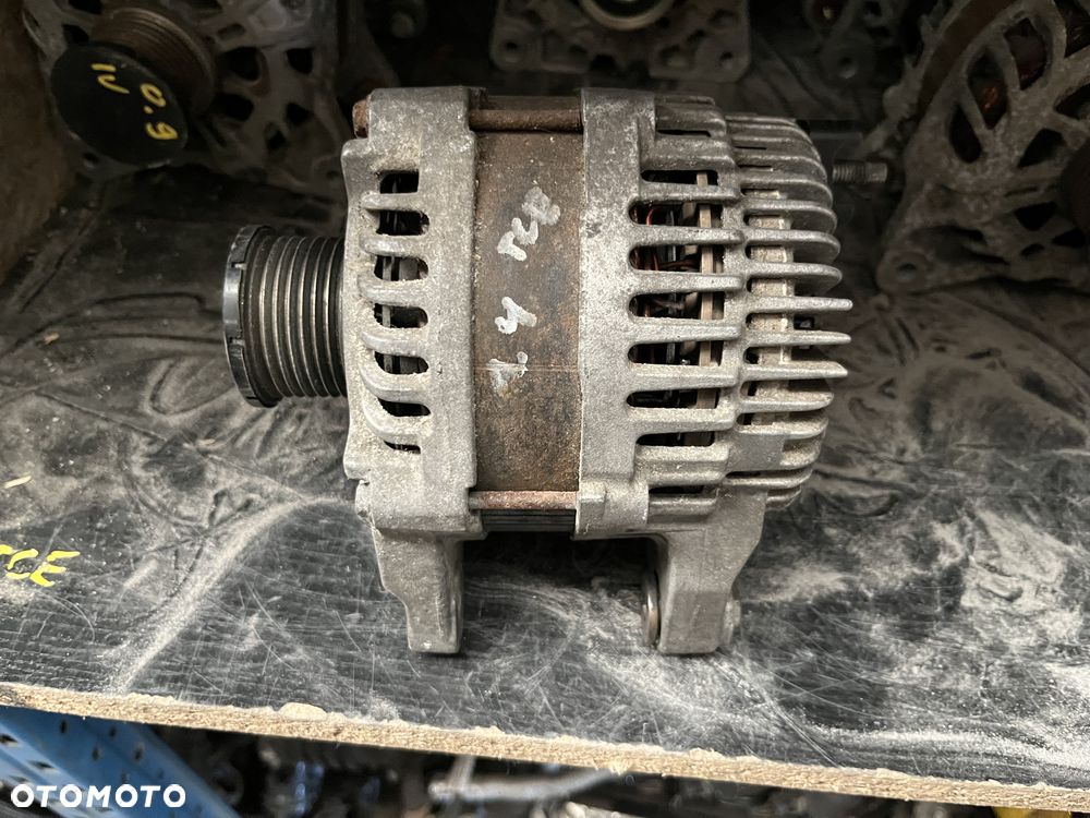Alternator 1.4 TCE Renault Scenic III Megane III 231000024R - 1