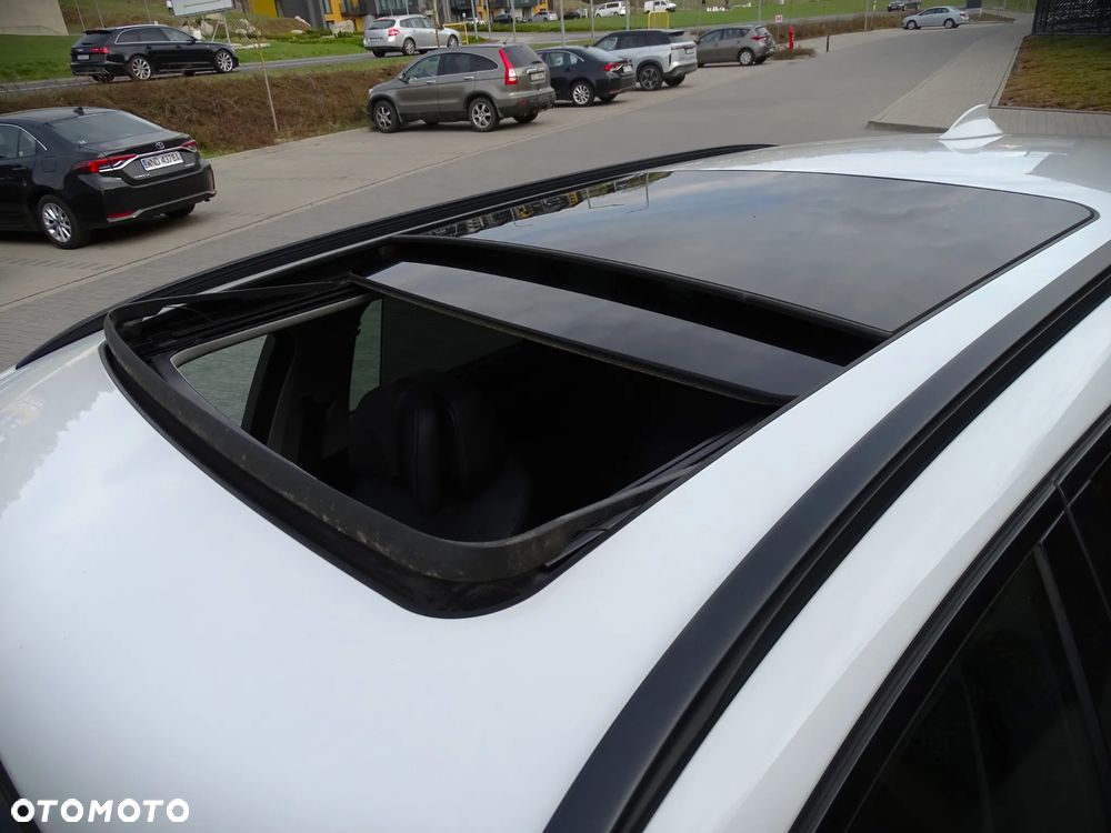 BMW Seria 5 530d xDrive Sport-Aut Luxury Line - 16