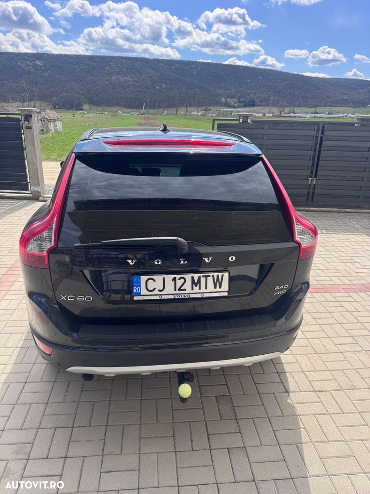 Volvo XC 60 D5 AWD Summum - 4