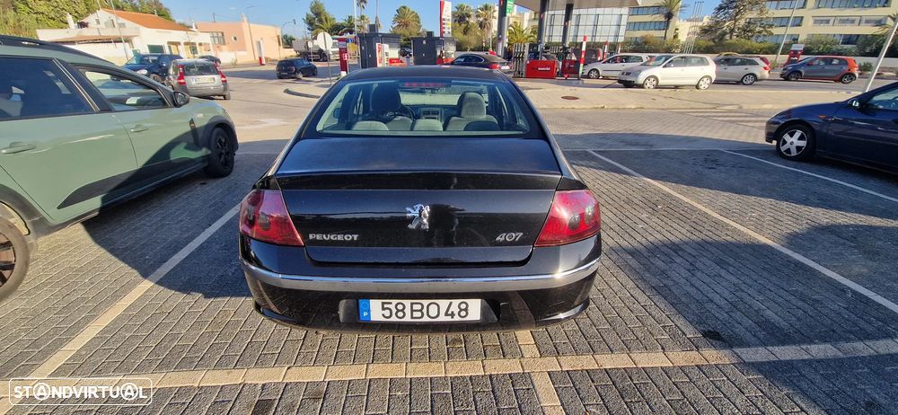 Peugeot 407 - 4