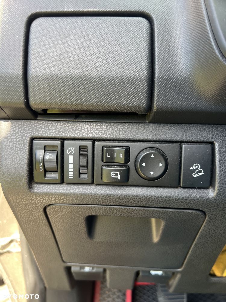 Isuzu D-Max 1.9 DC LSX - 8