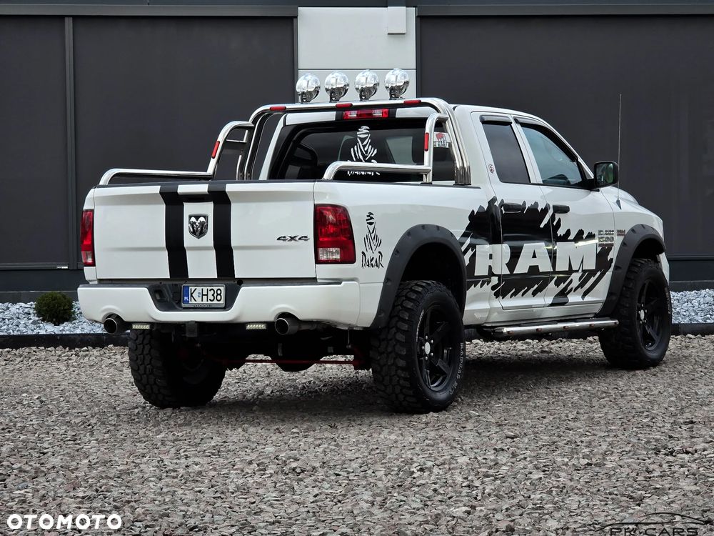 Dodge RAM 1500 5.7 4x4 - 18