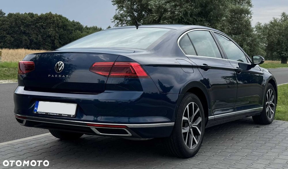 Volkswagen Passat - 4