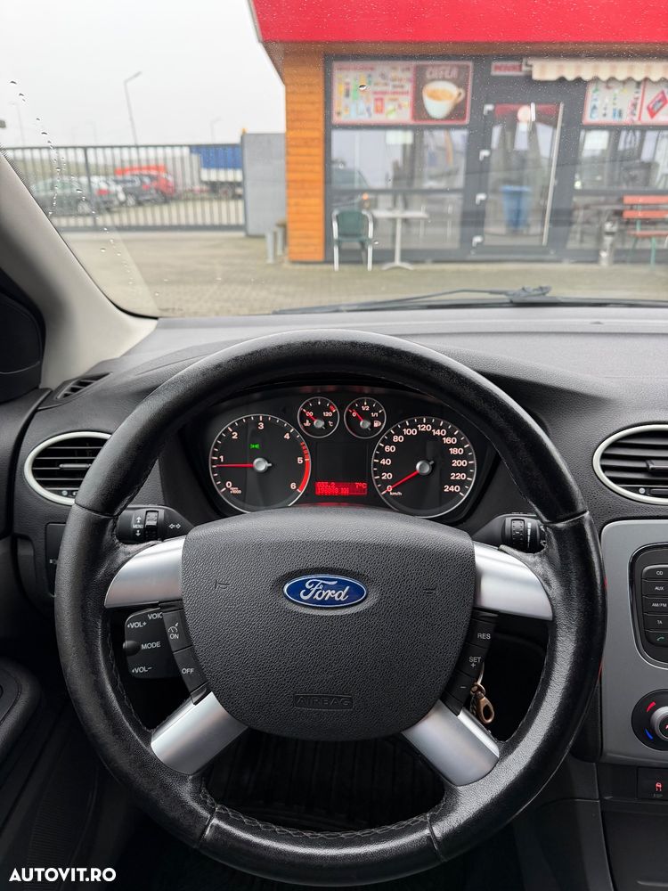 Ford Focus Turnier 1.6 TDCi DPF Style - 8