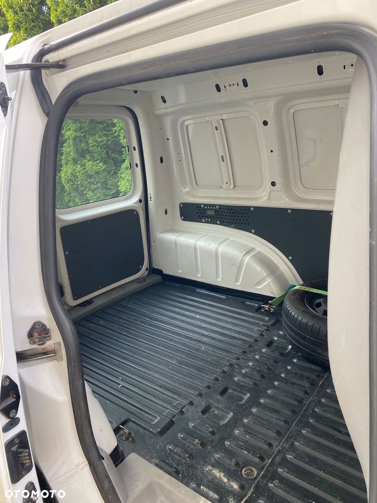 Volkswagen Caddy - 7