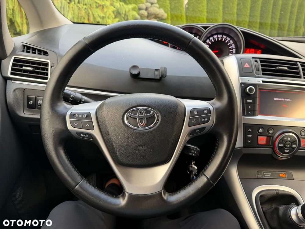 Toyota Verso 2.0 D-4D 5-Sitzer - 12