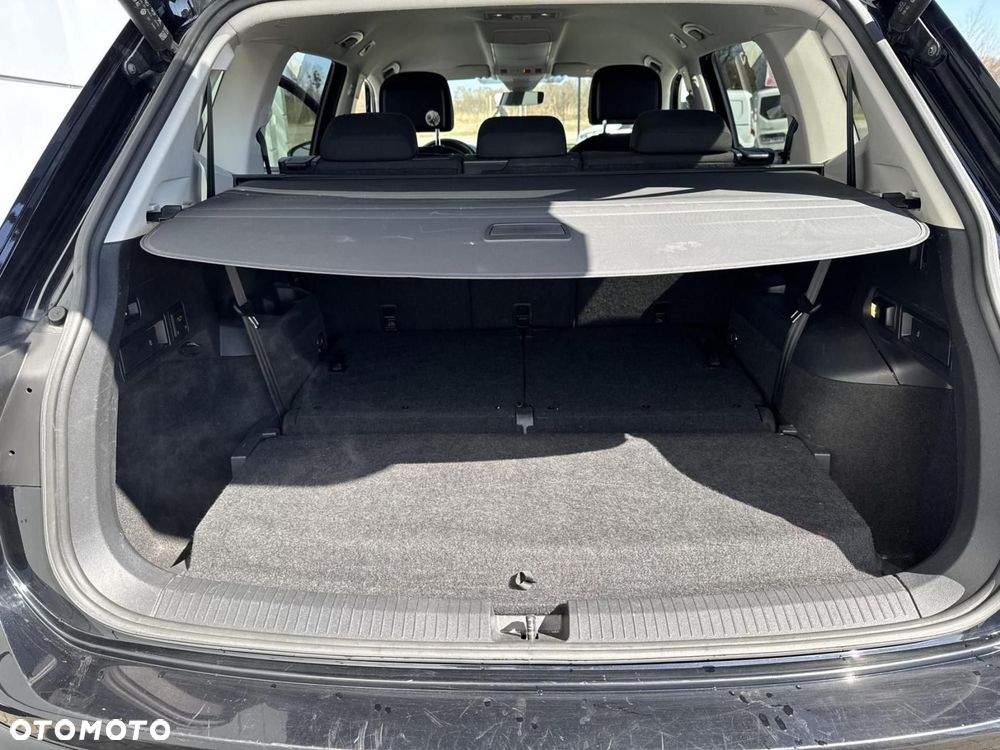 Volkswagen Tiguan Allspace - 19