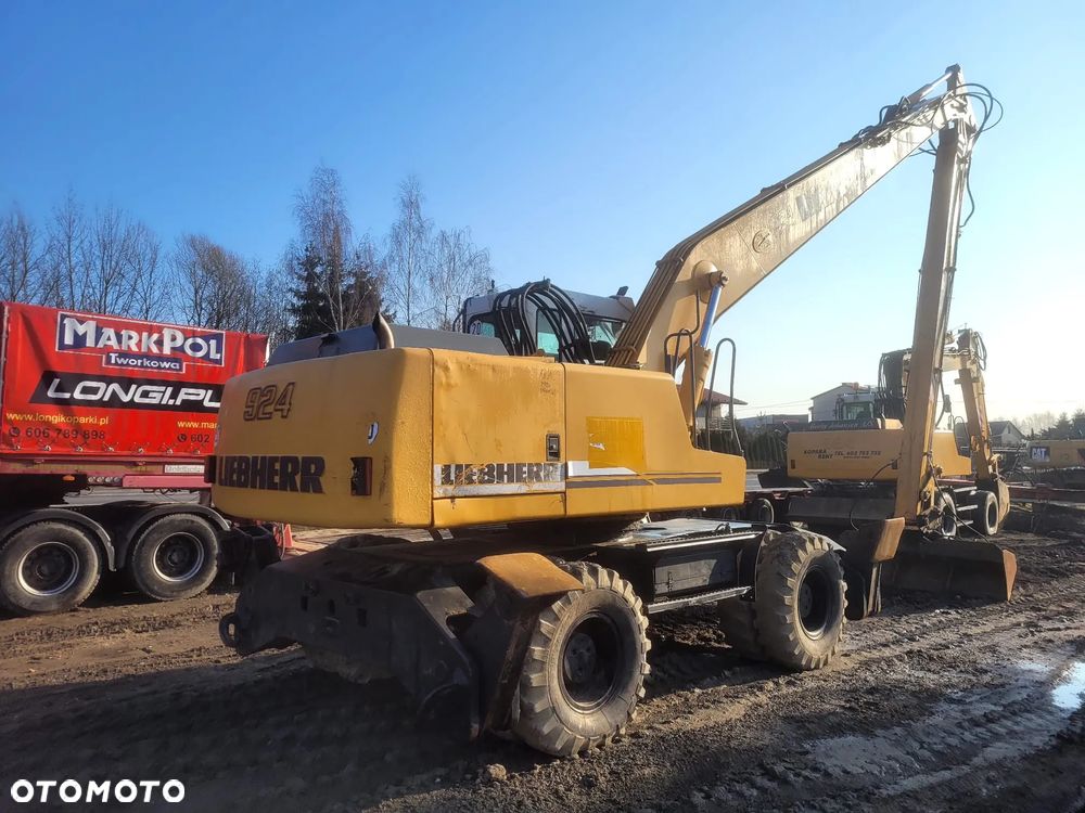 Liebherr A924 - 3