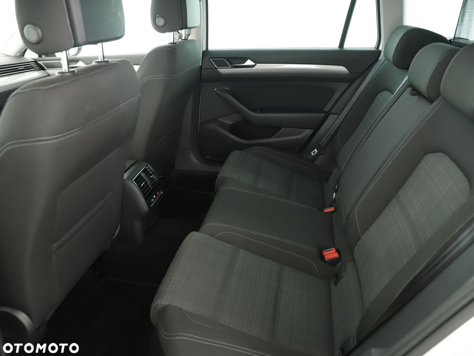 Volkswagen Passat - 6