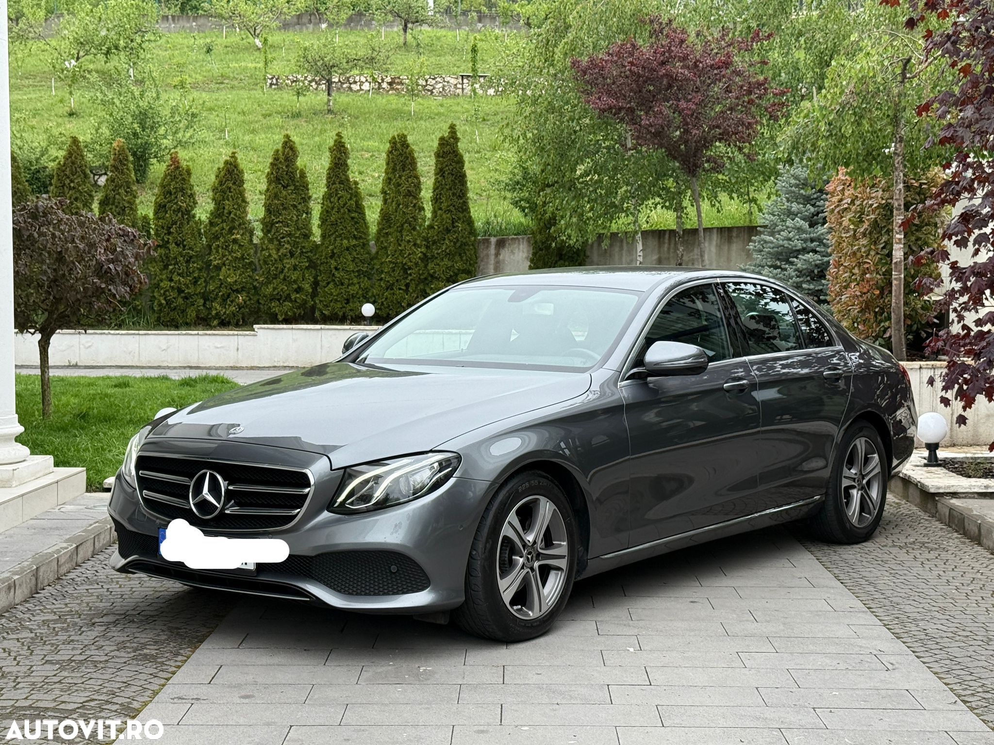 Mercedes-Benz E 200 d T 9G-TRONIC Avantgarde - 1