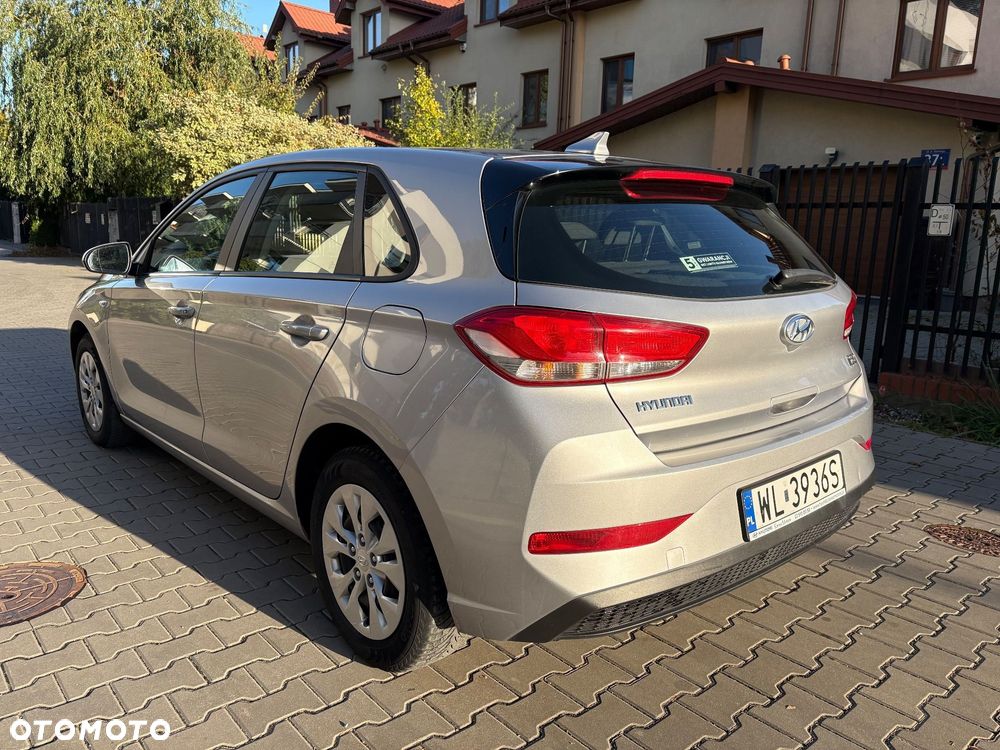 Hyundai i30 1.5 DPI Classic + - 6