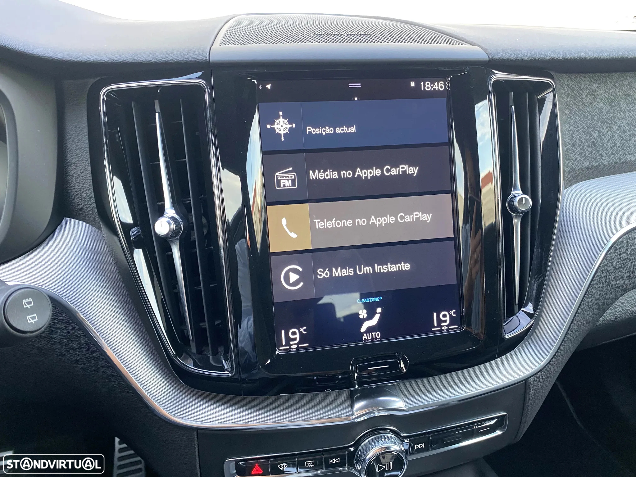 Volvo XC 60 2.0 D4 R-Design Geartronic - 25