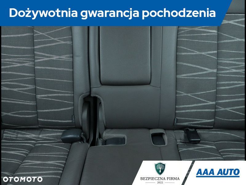 Kia Venga - 11