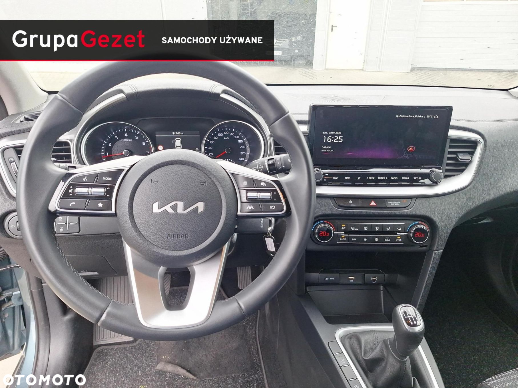 Kia Ceed - 13
