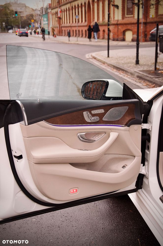 Mercedes-Benz AMG GT 43 4-Matic+ - 11