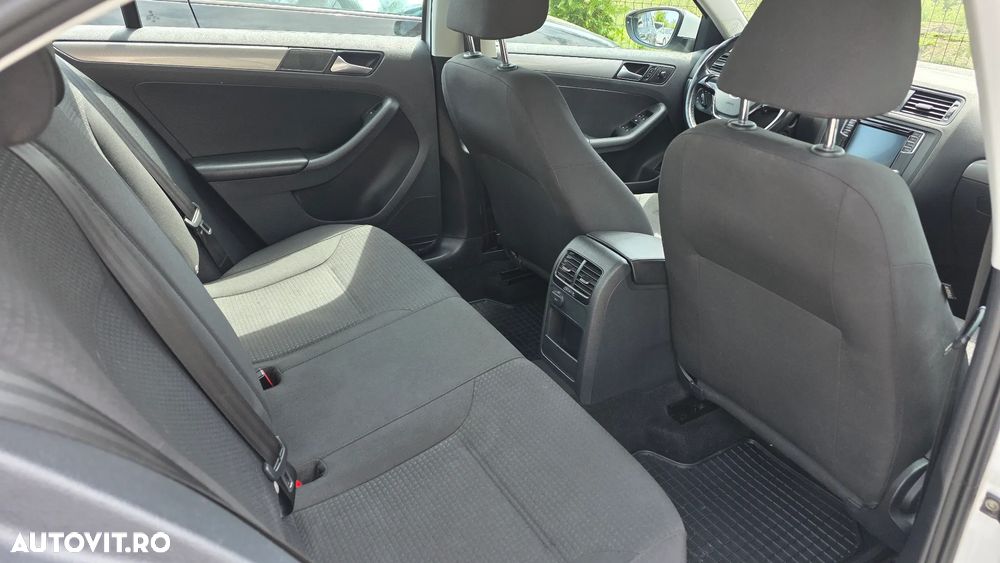 Volkswagen Jetta 1.2 TSI Comfortline - 21