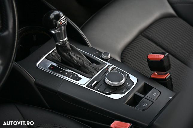 Audi A3 1.6 TDI S-Tronic Attraction - 18