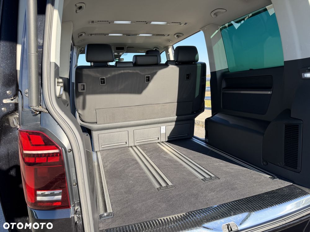 Volkswagen Multivan - 30