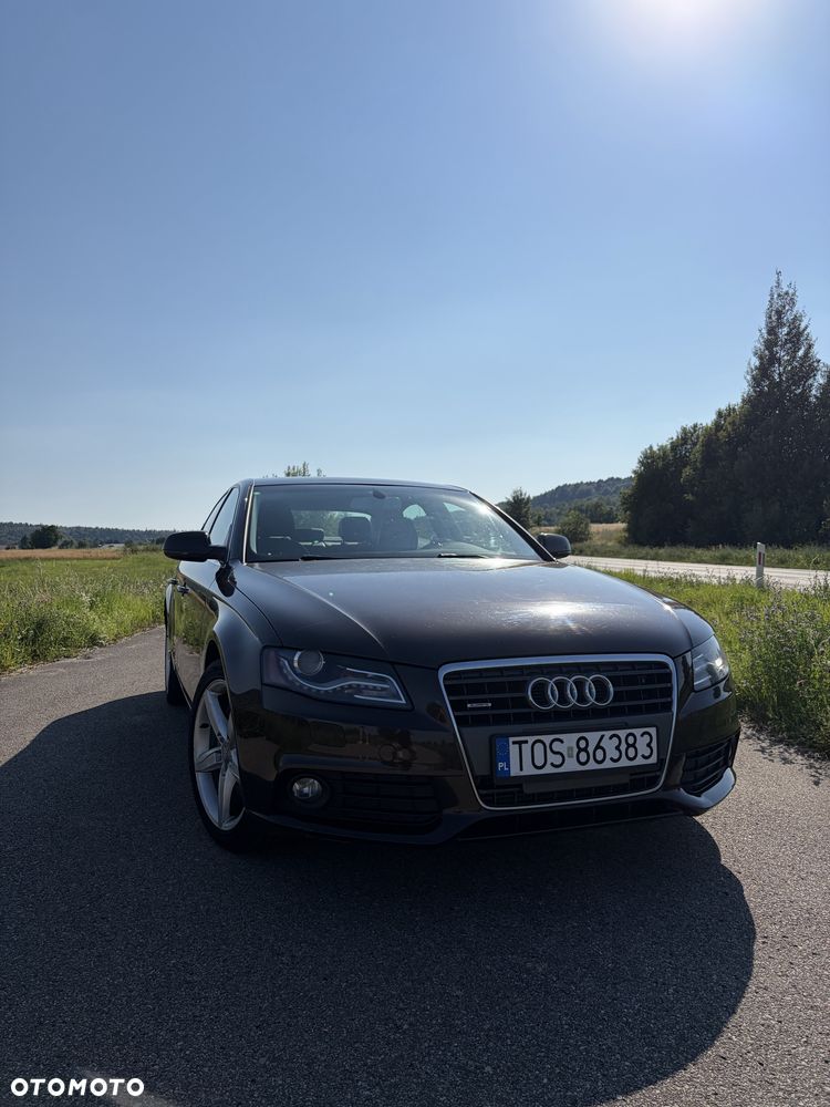 Audi A4 Limousine - 1