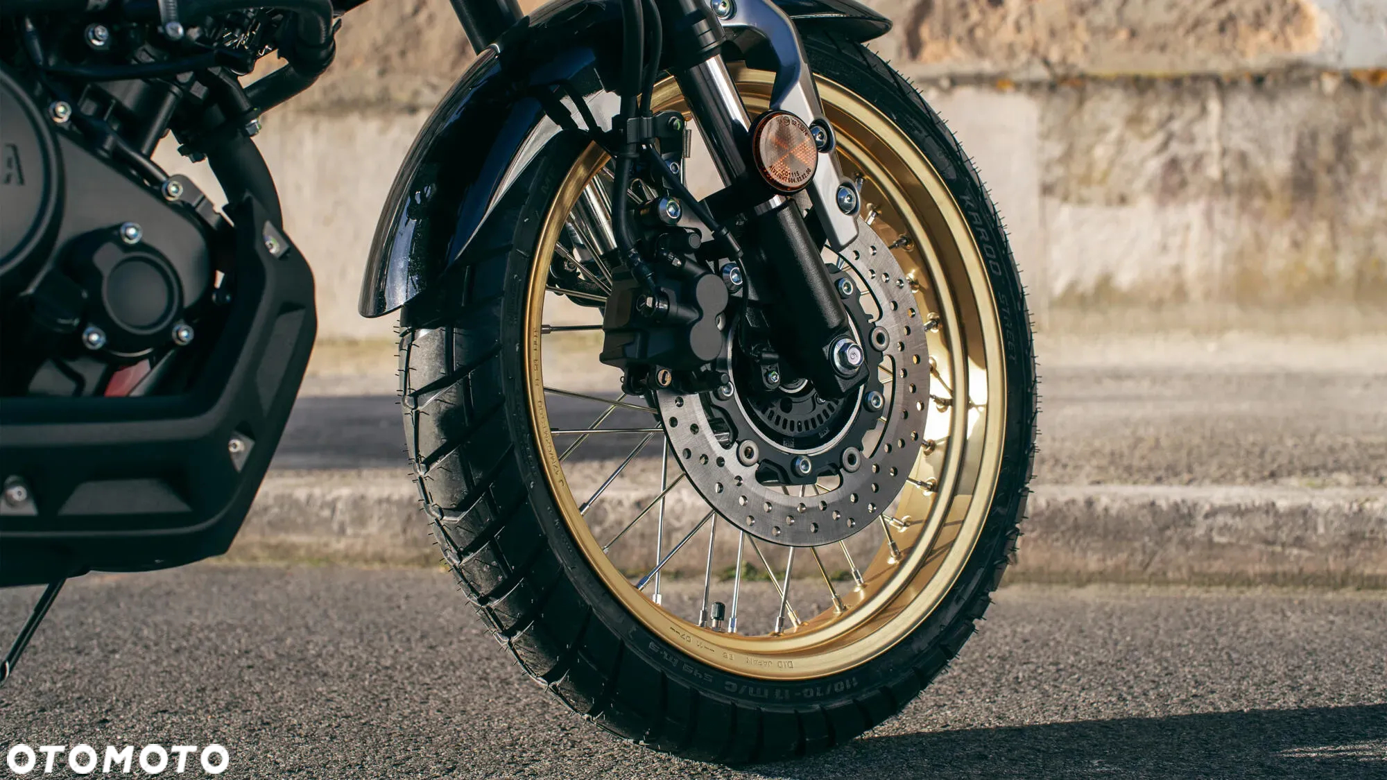 Yamaha XSR - 33