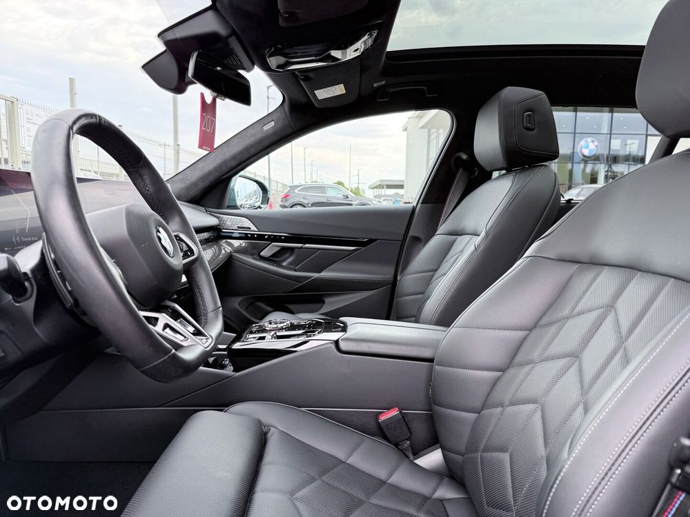 BMW Seria 5 520d mHEV - 26