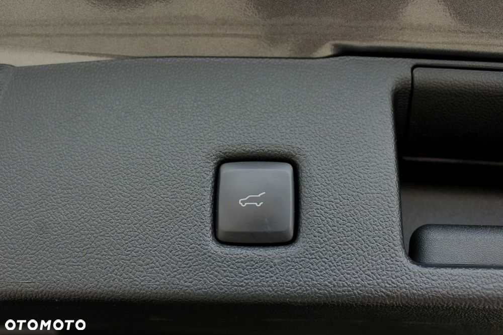 Ford Kuga 2.0 EcoBlue 4x4 TITANIUM X - 21