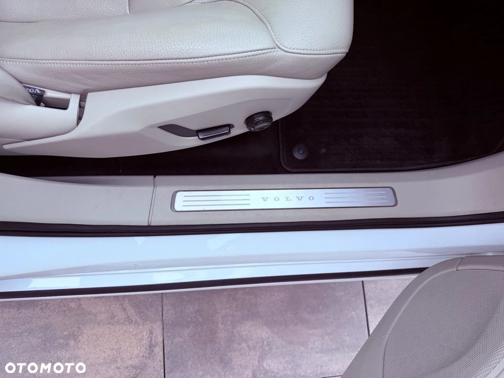 Volvo XC 90 D4 Geartronic Momentum - 21