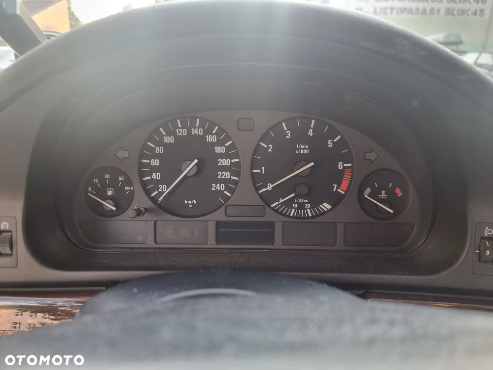 BMW Seria 5 - 17