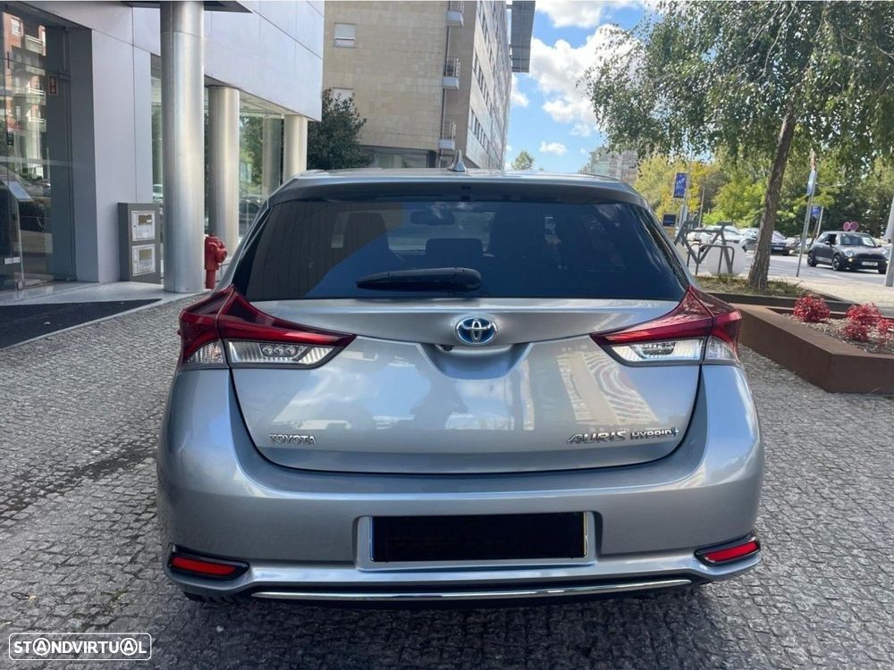 Toyota Auris 1.8 HSD Comfort +P.Techno+P.Sport - 9