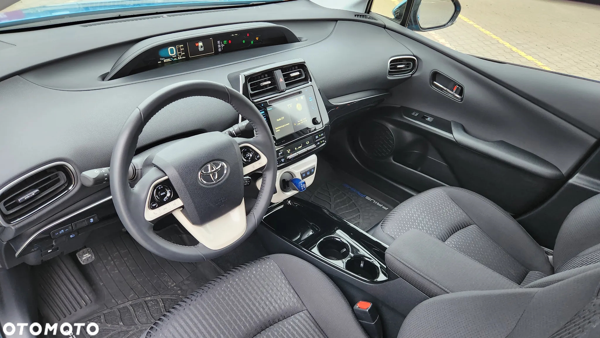 Toyota Prius Plug-in Hybrid - 14